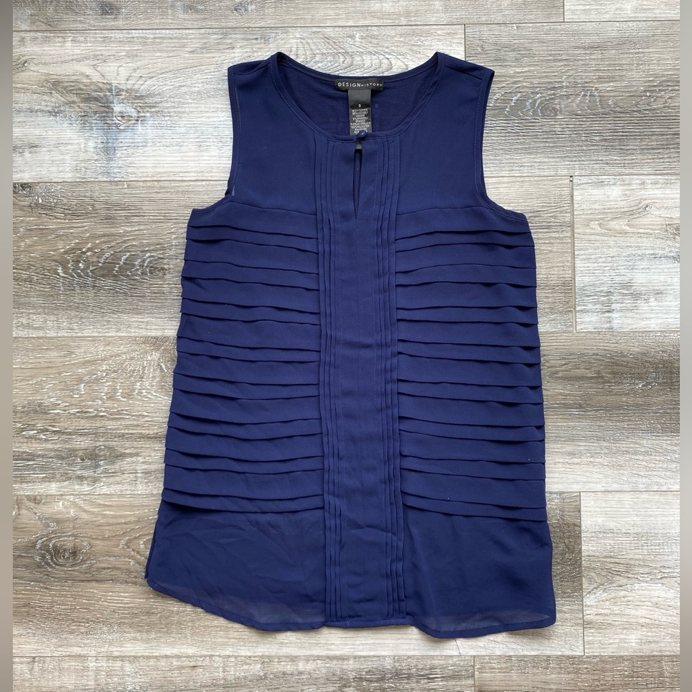 Sleeveless Dark Blue Pleated Chiffon Blouse with Keyhole Neckline